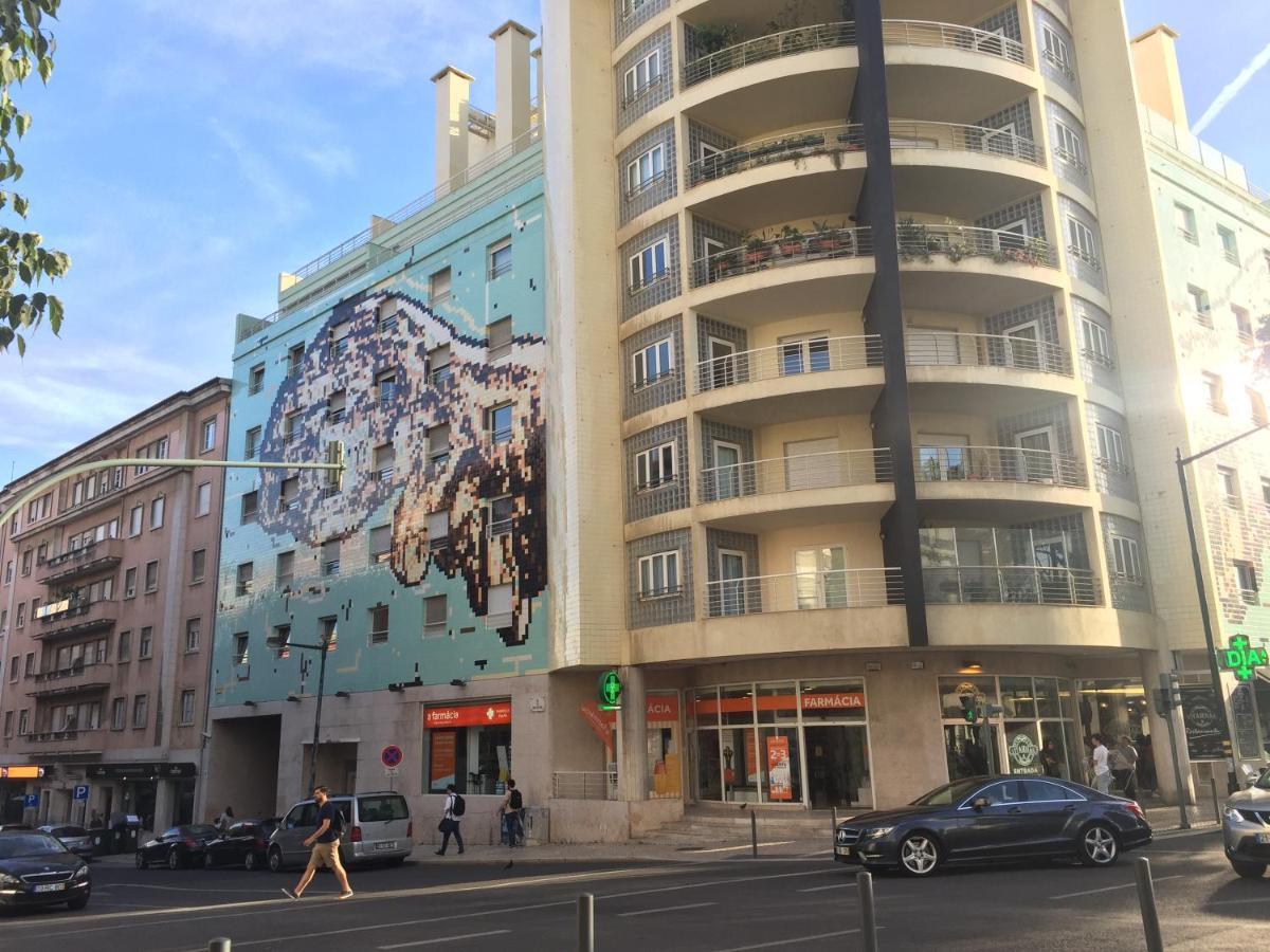 8 Bit Building - Another New Studio Lisbon Luaran gambar